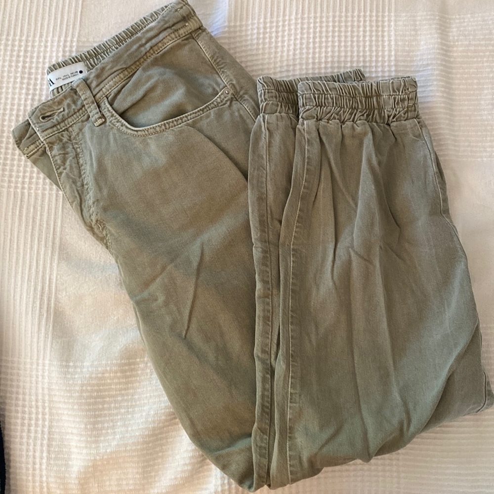 Zara Jogger size Large